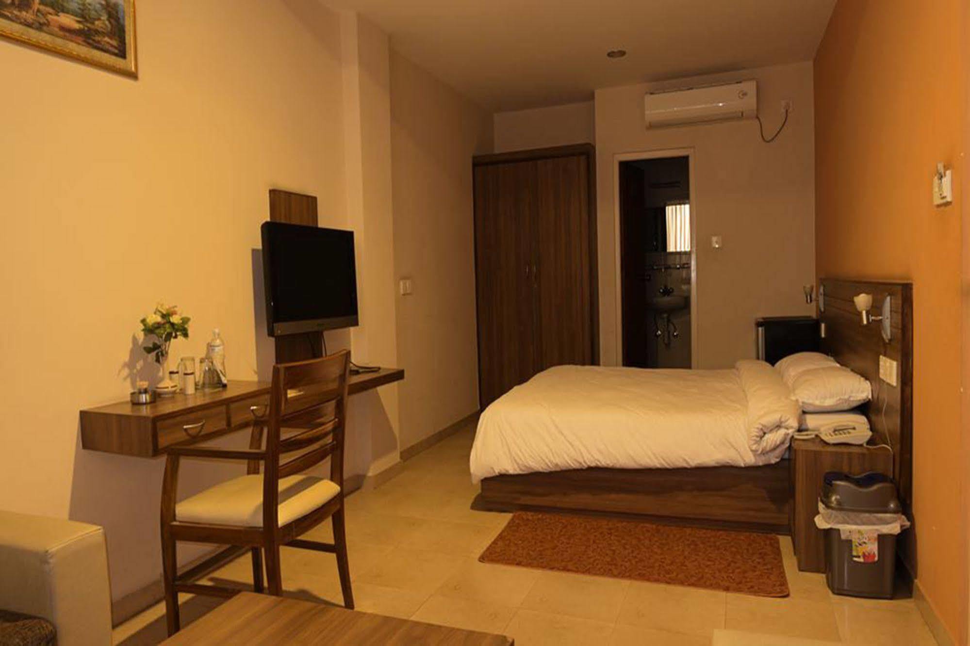 Aryal International Hotel Katmandu Dış mekan fotoğraf